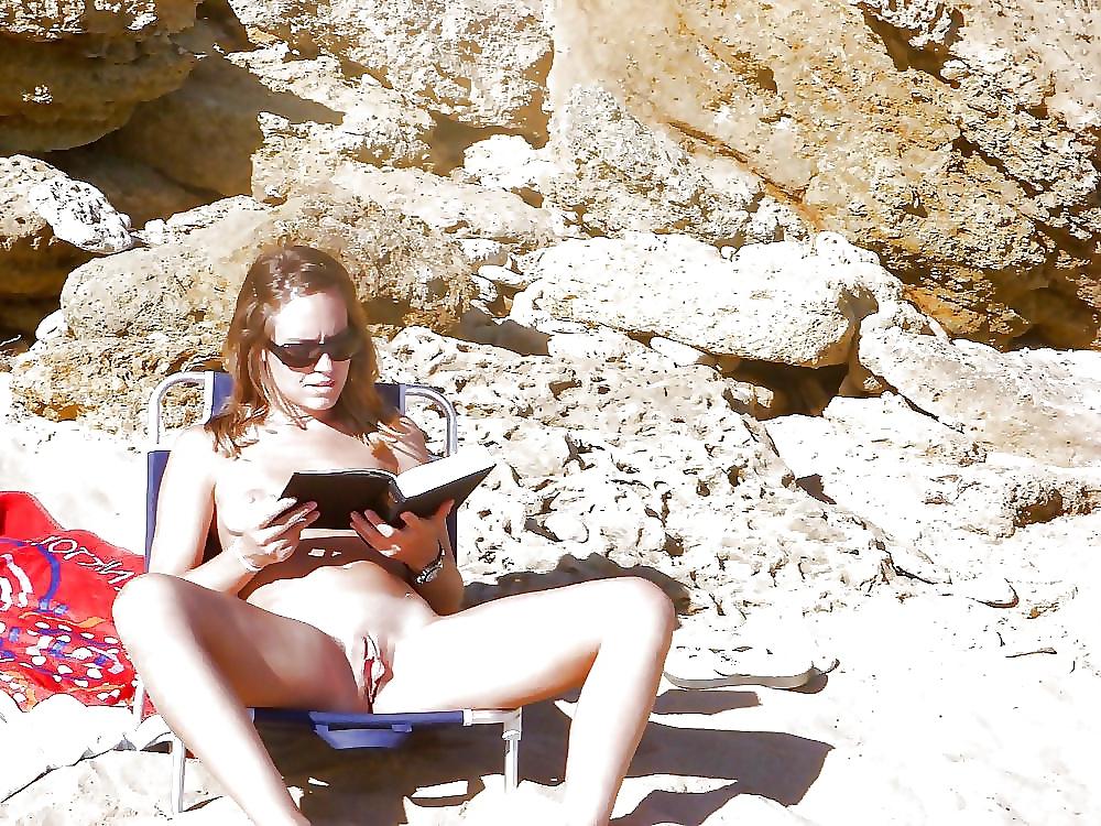 25P Mädchen am Strand oder Pool