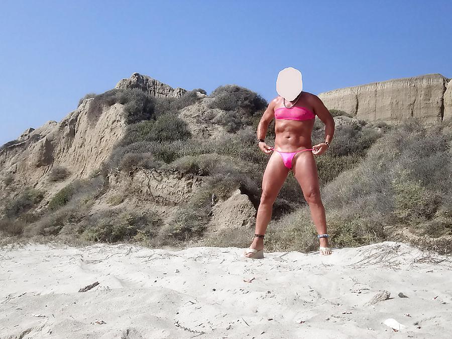 14P Beach Bikinis