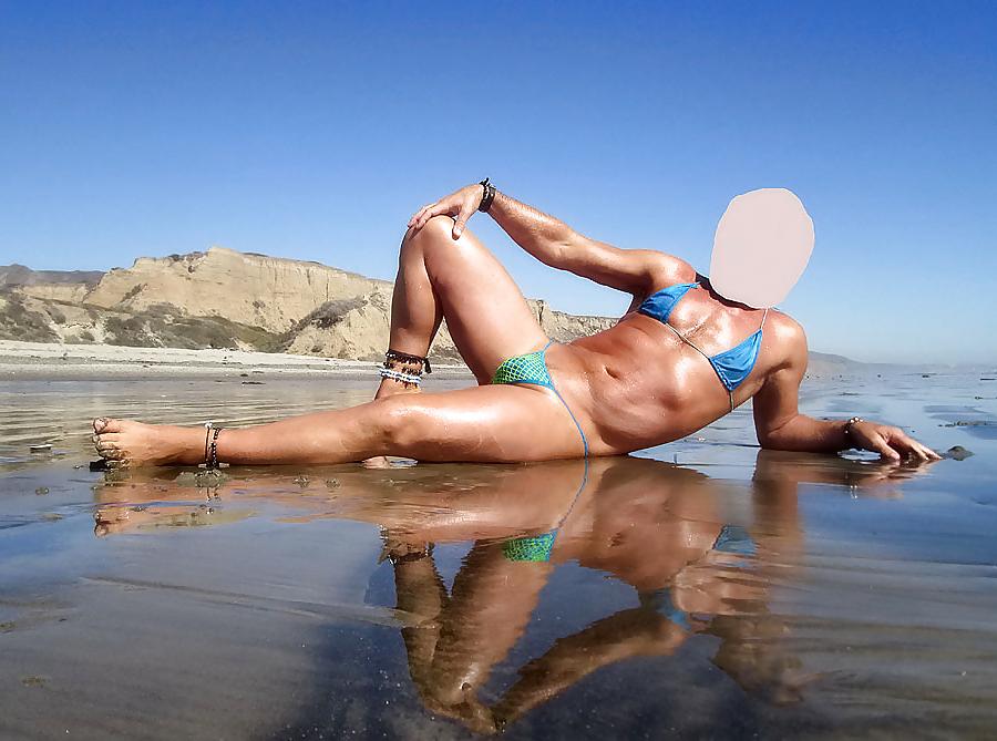 14P Beach Bikinis