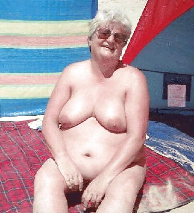 9P Granny Beach