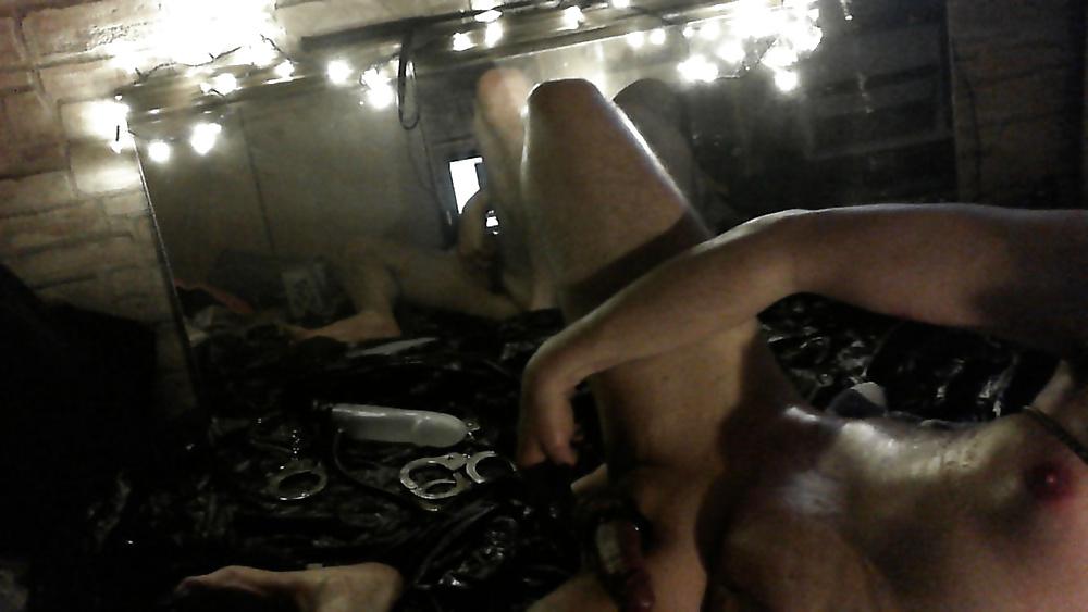 24P Oiled toyed wank