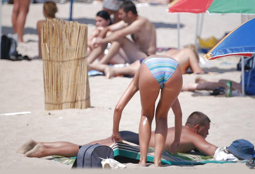 25P Beach girl