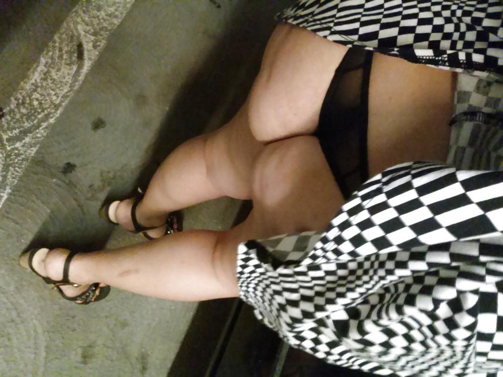 4P My wife flashing her ass 