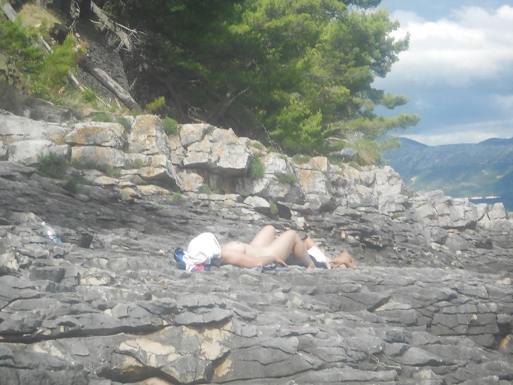 7P Croatian grannies on nude beach