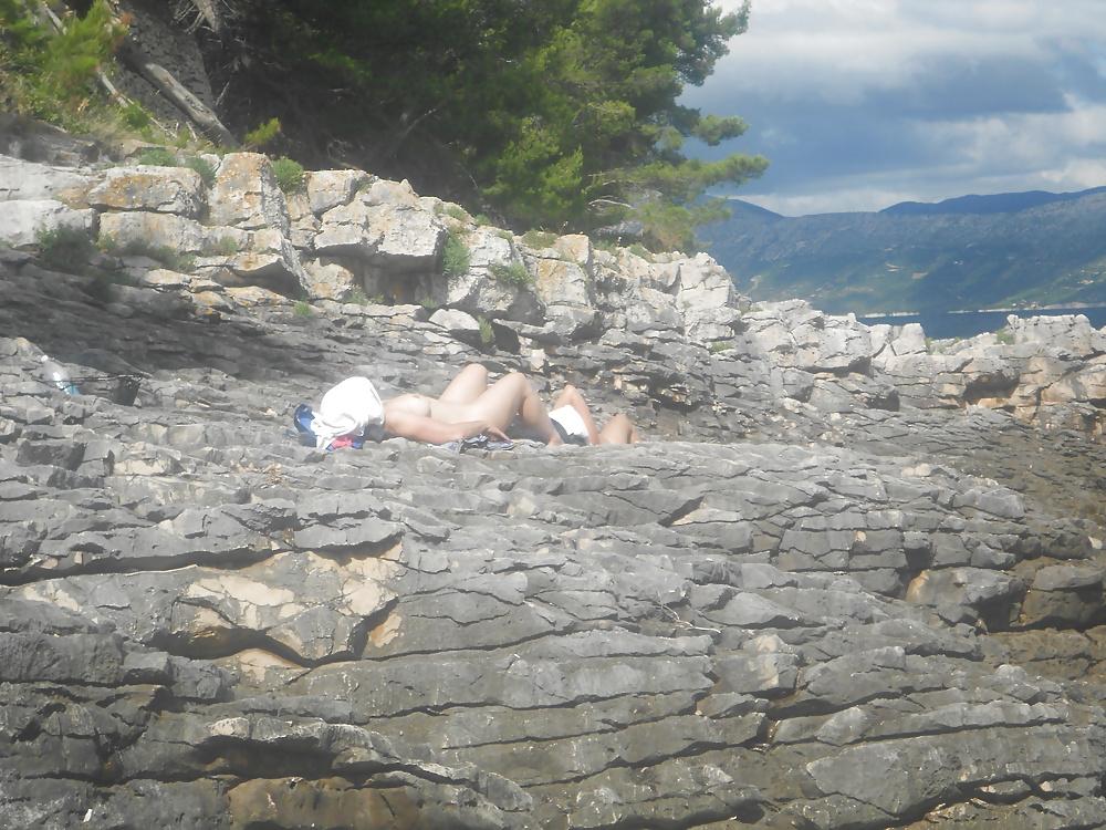 7P Croatian grannies on nude beach