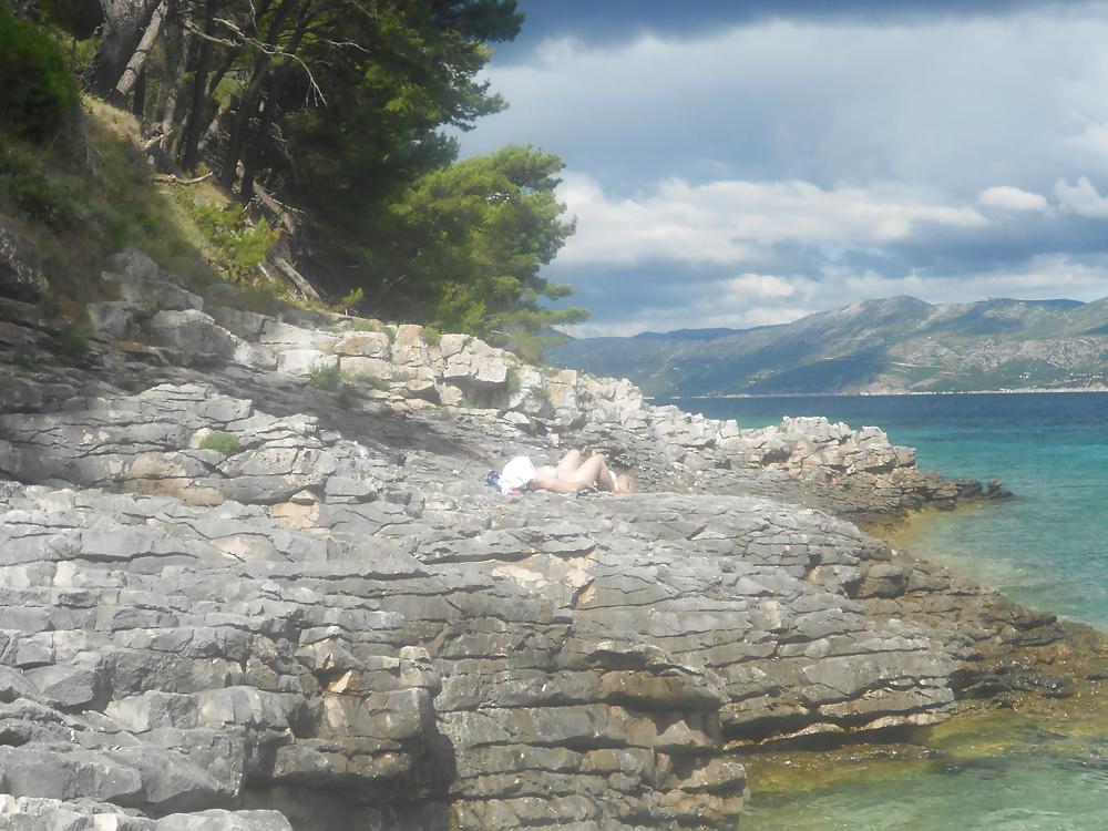 7P Croatian grannies on nude beach