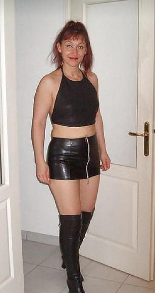 15P Mature sluts wearing leather
