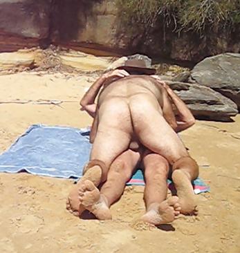 18P Nat and lindsay have some nude beach fun