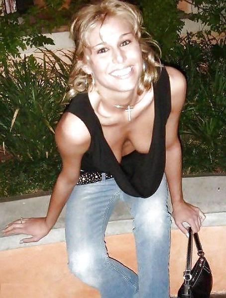 25P Beautiful Nipslip 3 by Voyeur TROC