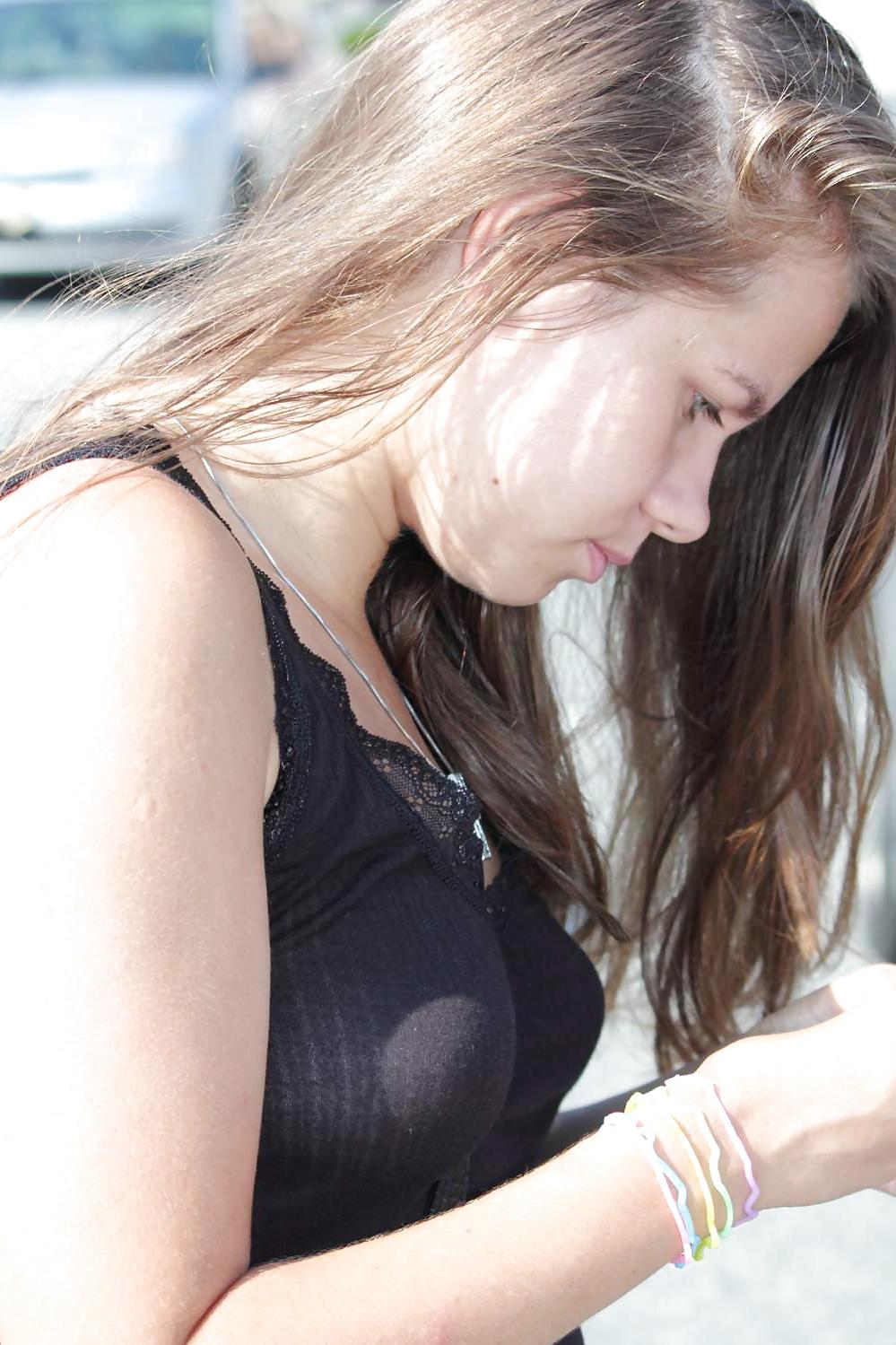 9P Cute Braless Teen See-through to Nipples
