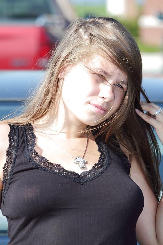 9P Cute Braless Teen See-through to Nipples