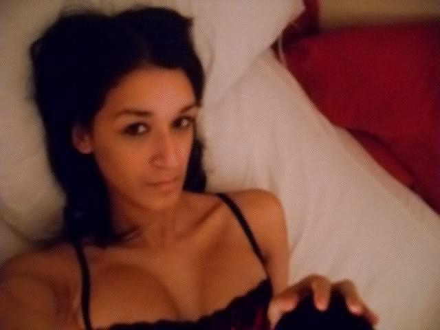 25P Hot Latino Self Shooter
