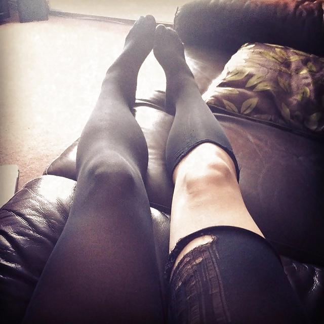 19P Nylons and pantyhose