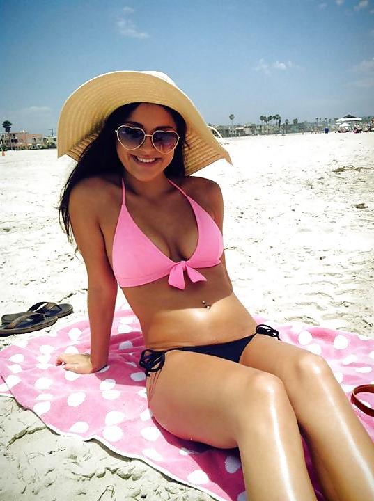 25P YOUNG TEEN SLUTS AT THE BEACH - COMMEN THEM DIRTY