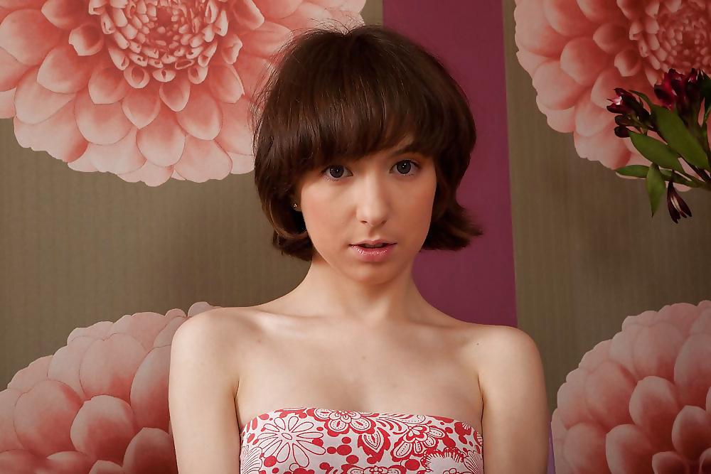 25P Hairy teenies 48 (Miki)