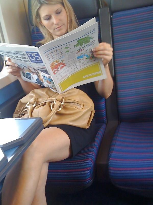 25P Voyeur dans le train