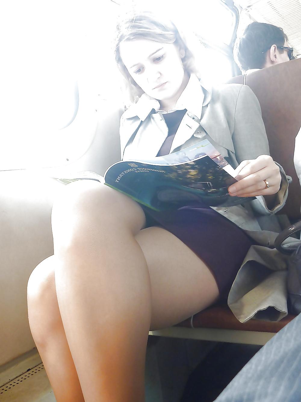 25P Voyeur dans le train