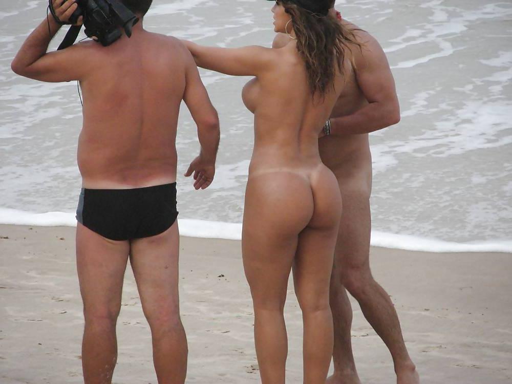 6P Beach Reader - N2N77