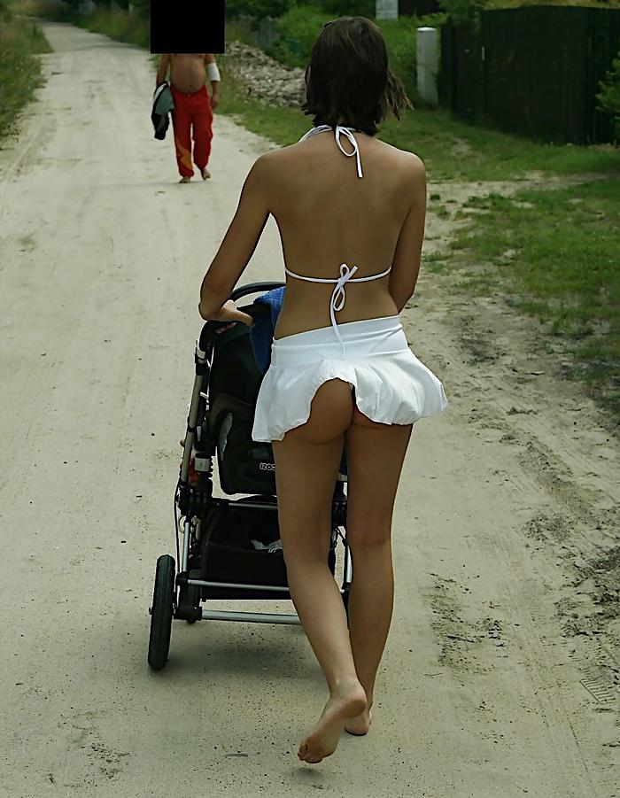 25P Voyeur dans la rue