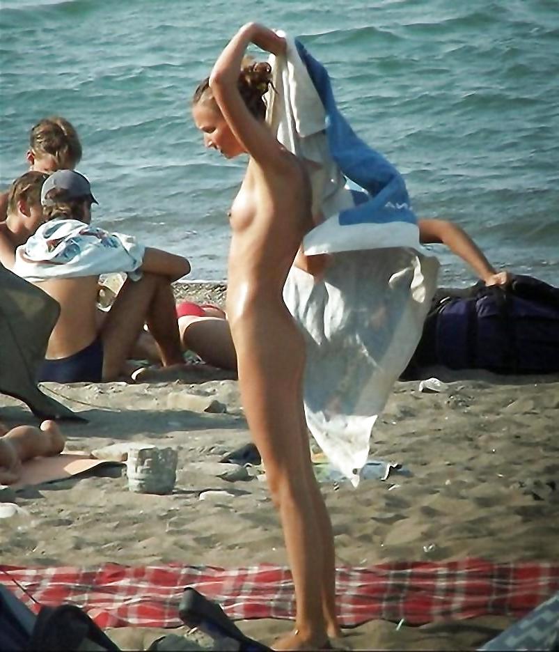 25P From the Moshe Files: Beautiful Beach Belles