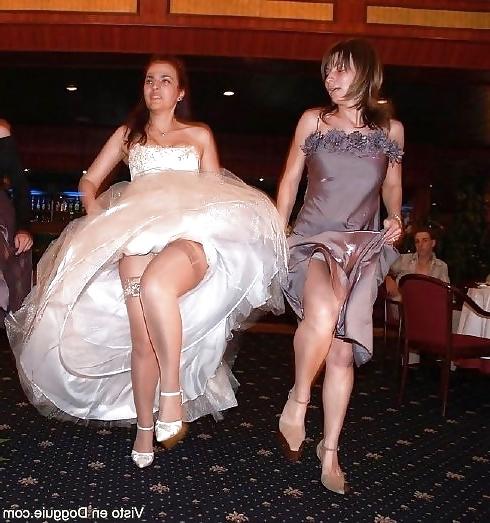 25P Upskirt, Flashing, candid images from girls and matures