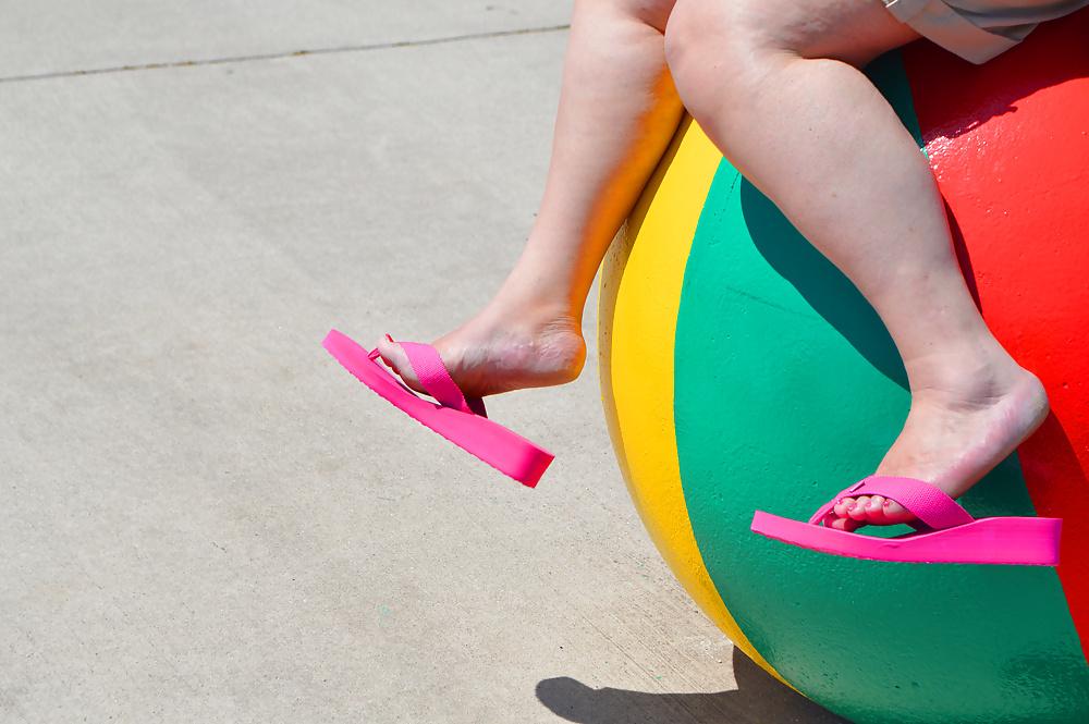 18P Beach Feet