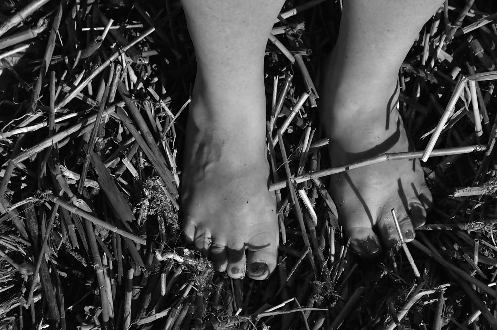 18P Beach Feet
