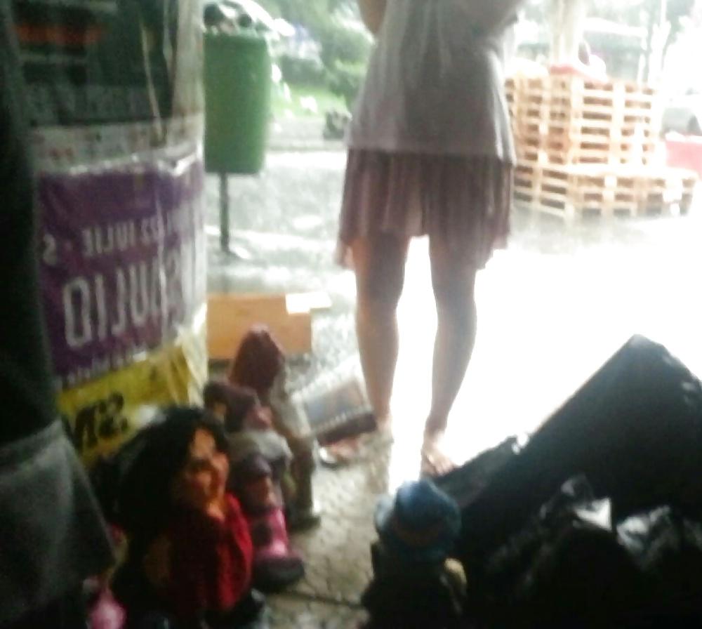 23P Spy rain old + young romanian - femei ude