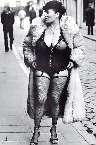 18P Vintage Public Flashing