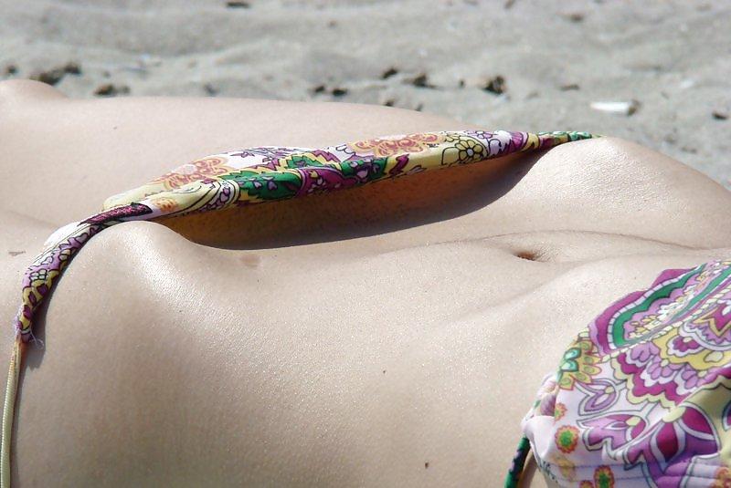 15P Teasing on the beach - N. C.