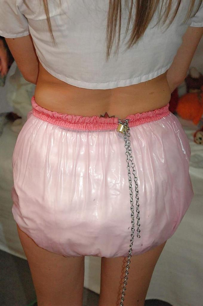 17P Plastic pants