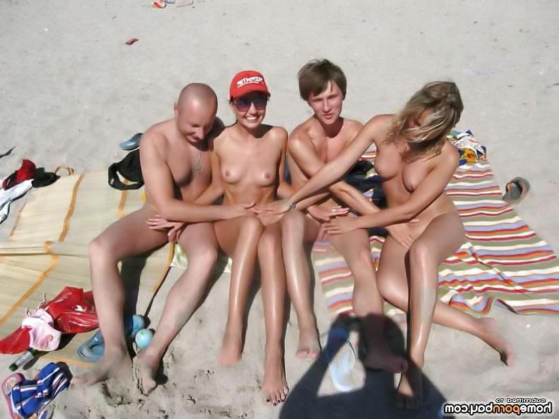 18P Nude babes on beach