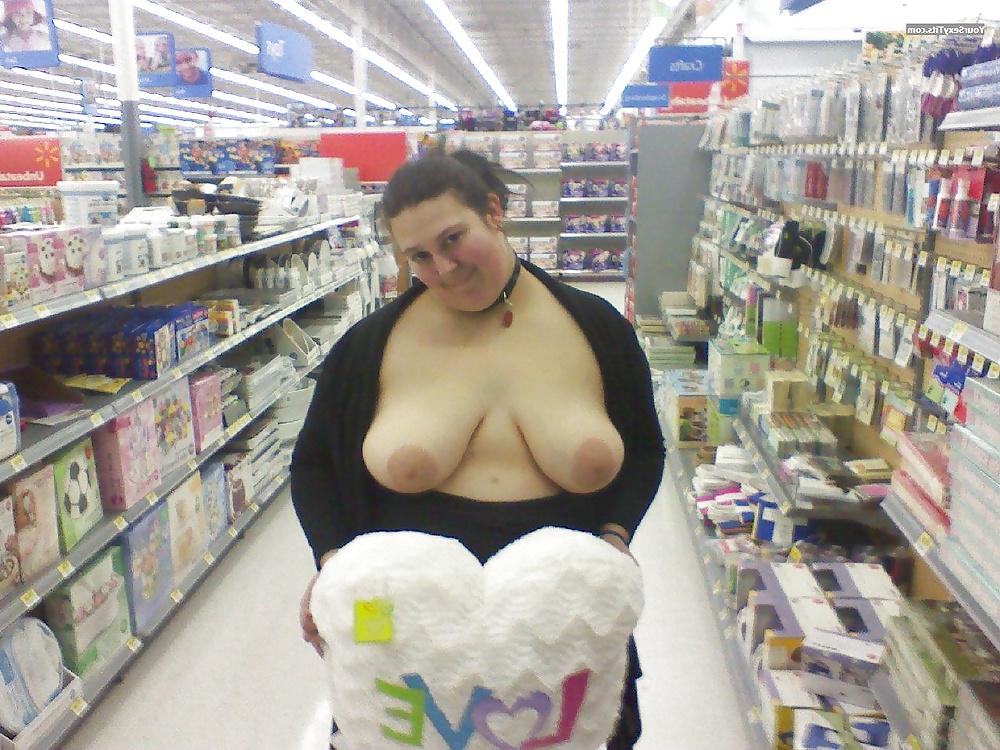 24P Real SLUTS of Walmart