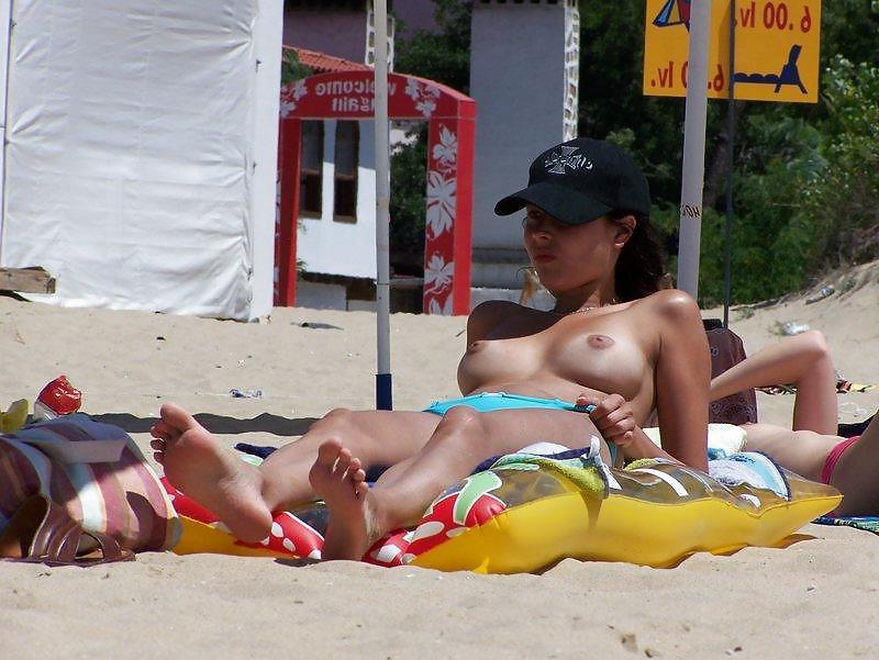 25P On the bulgarian beach