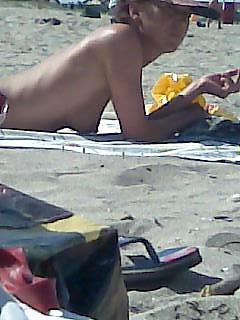 25P On the bulgarian beach