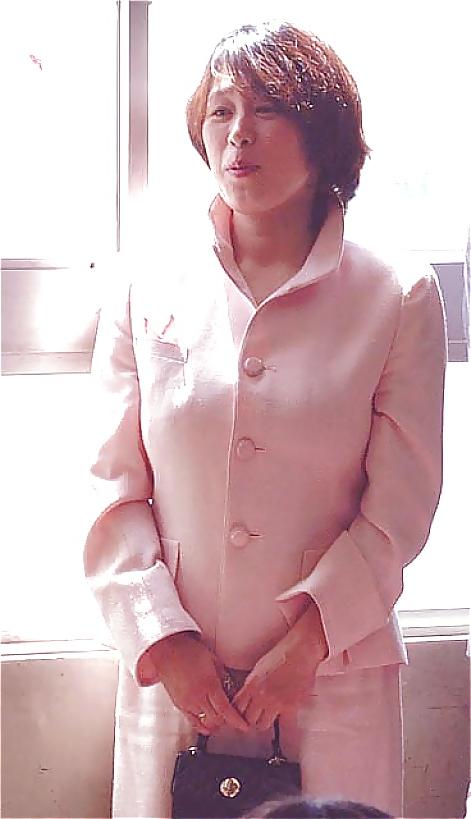 20P Japanese Mature Woman 131