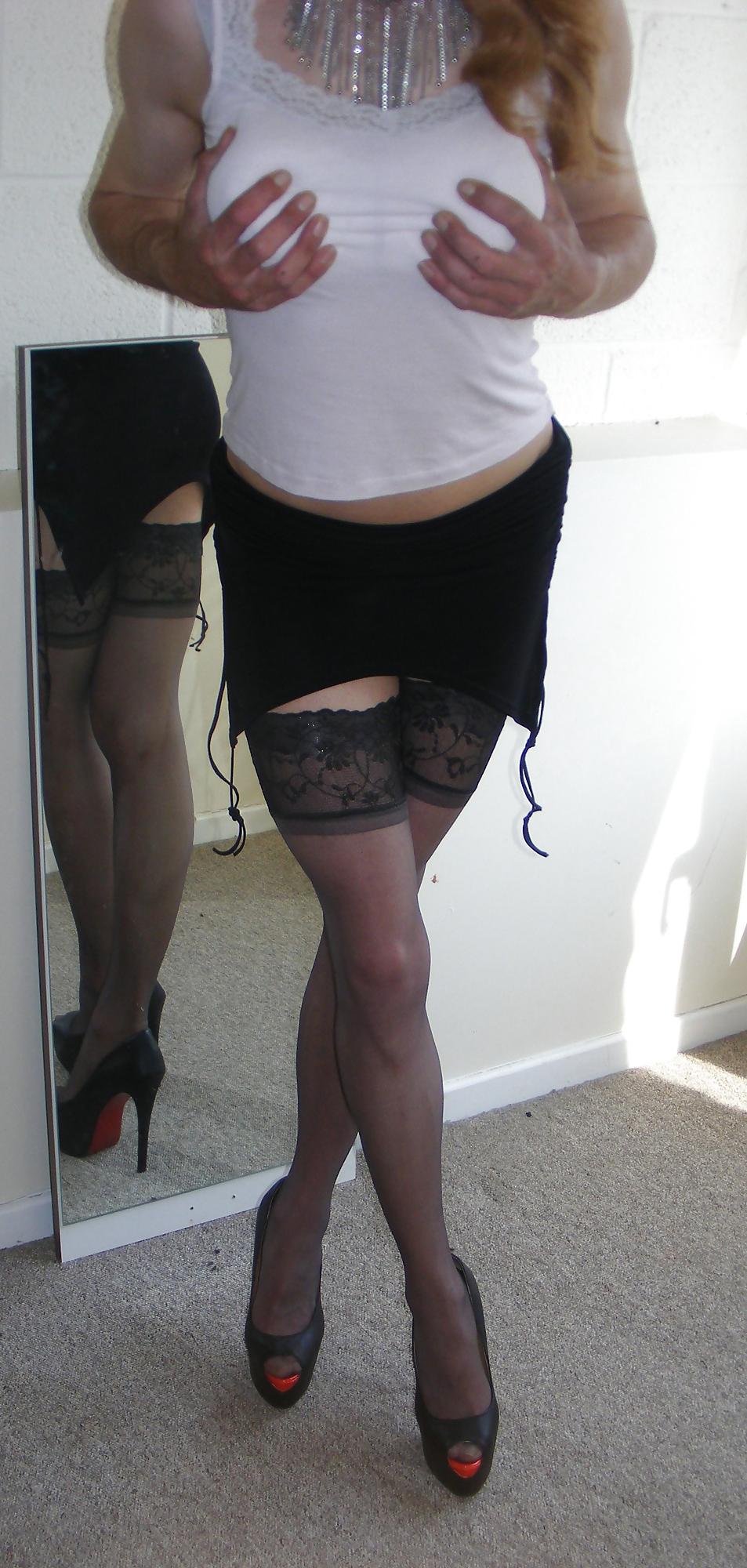 25P Secretary wearing heels
