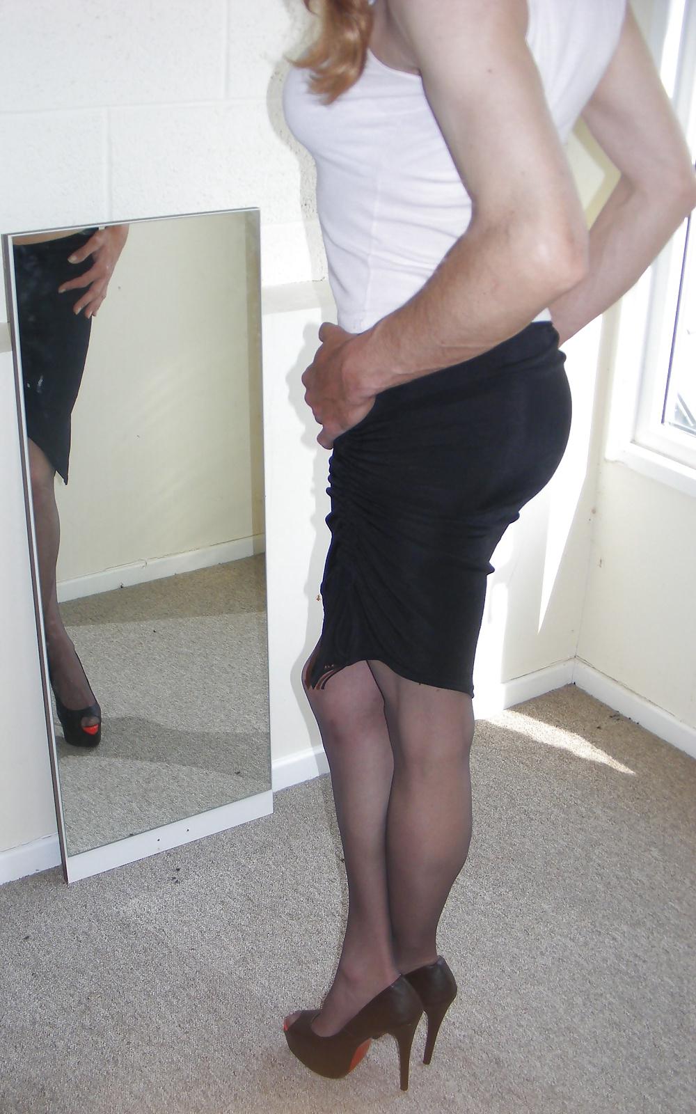25P Secretary wearing heels