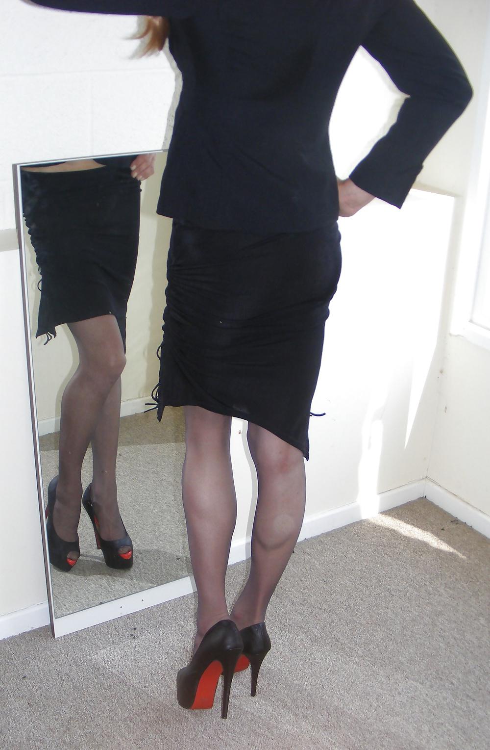 25P Secretary wearing heels