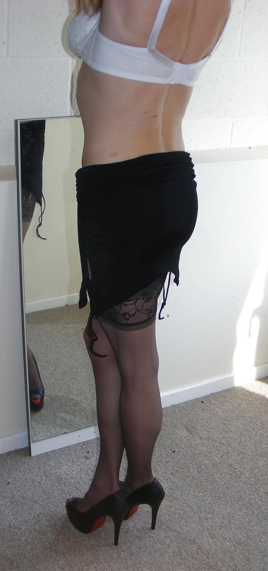 25P Secretary wearing heels
