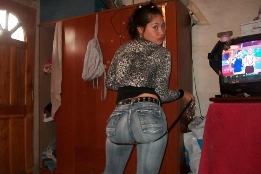 25P Girls in tight pants 23