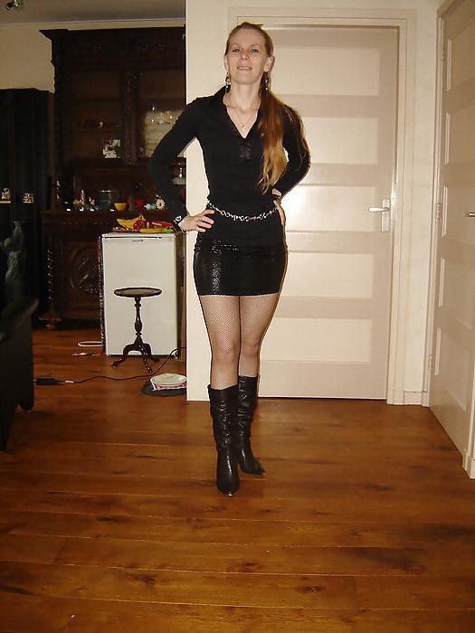 25P Nathalie in nylon and leather horny mature wife