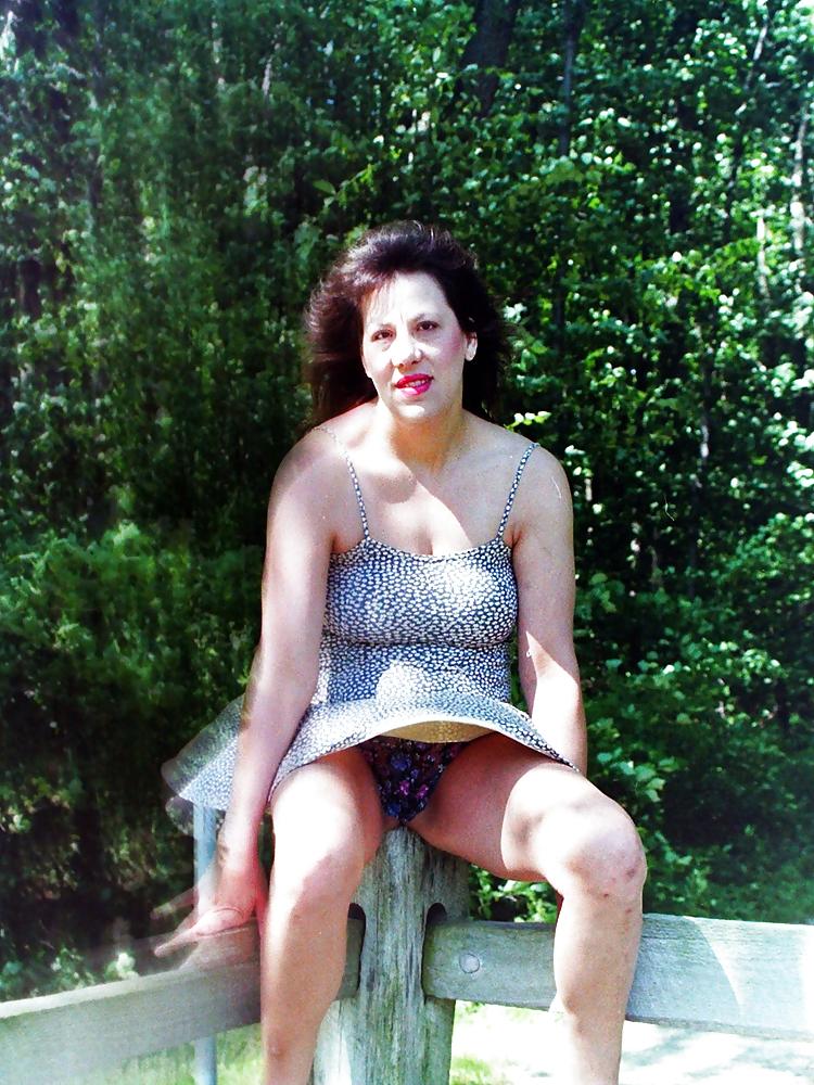 25P Ex wife Flashing in a park