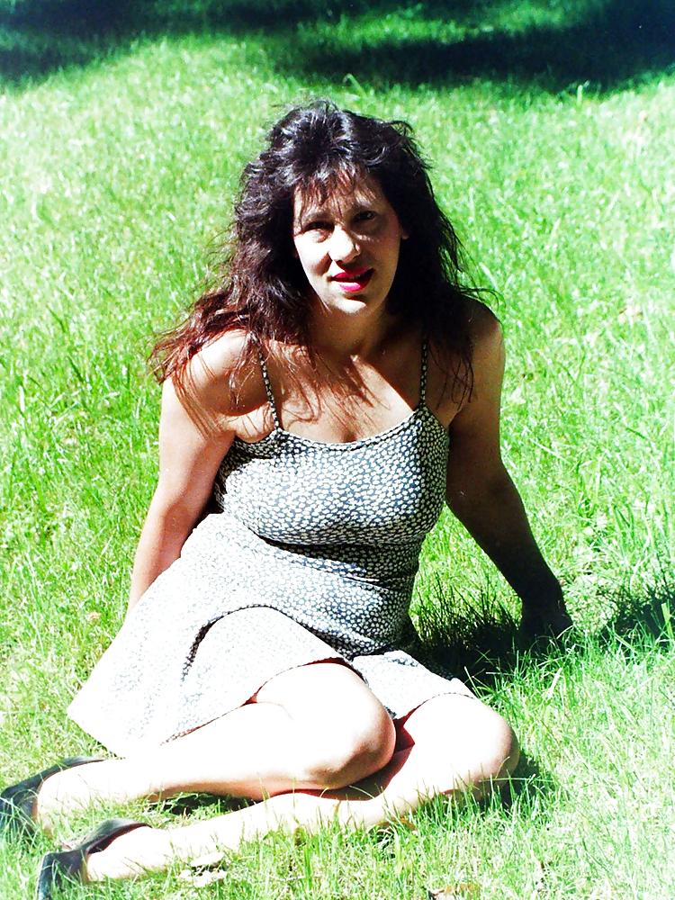 25P Ex wife Flashing in a park