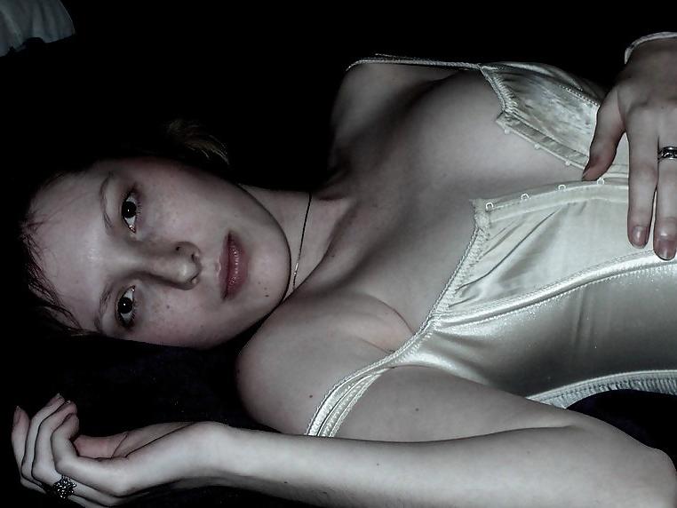 20P Classy woman lingerie