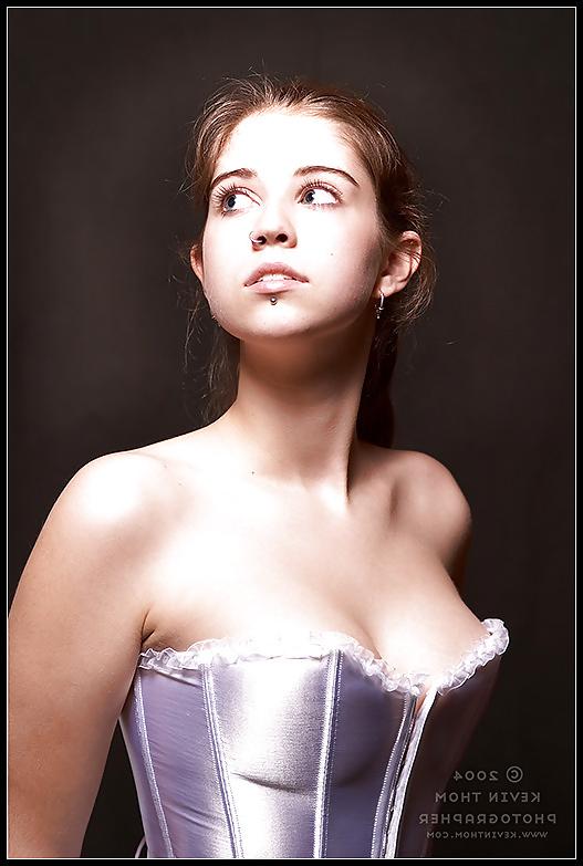 20P Classy woman lingerie