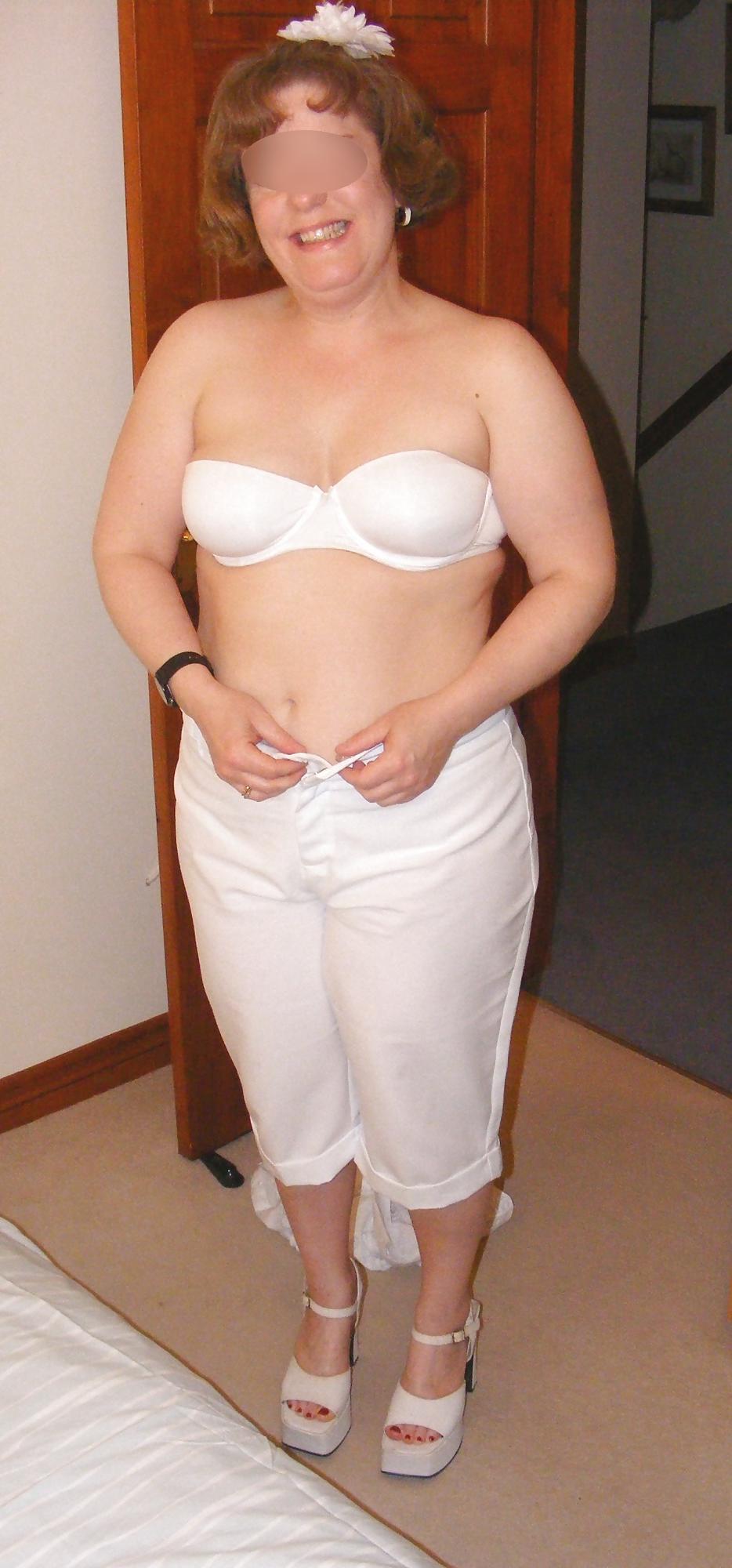 25P Slutty secretary in white knickers and platforms