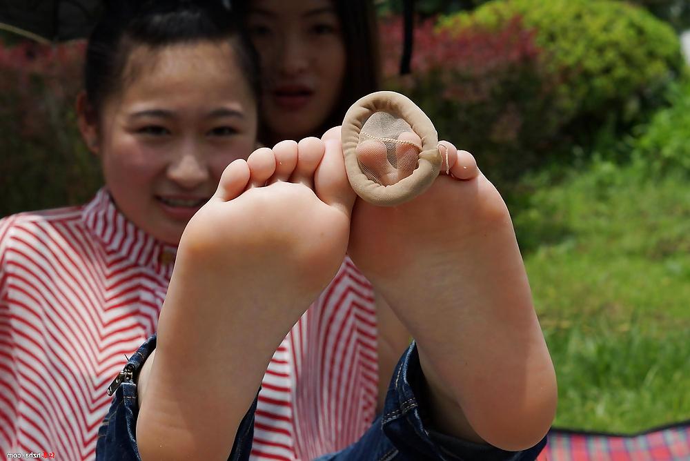 25P Hot asians in nylon