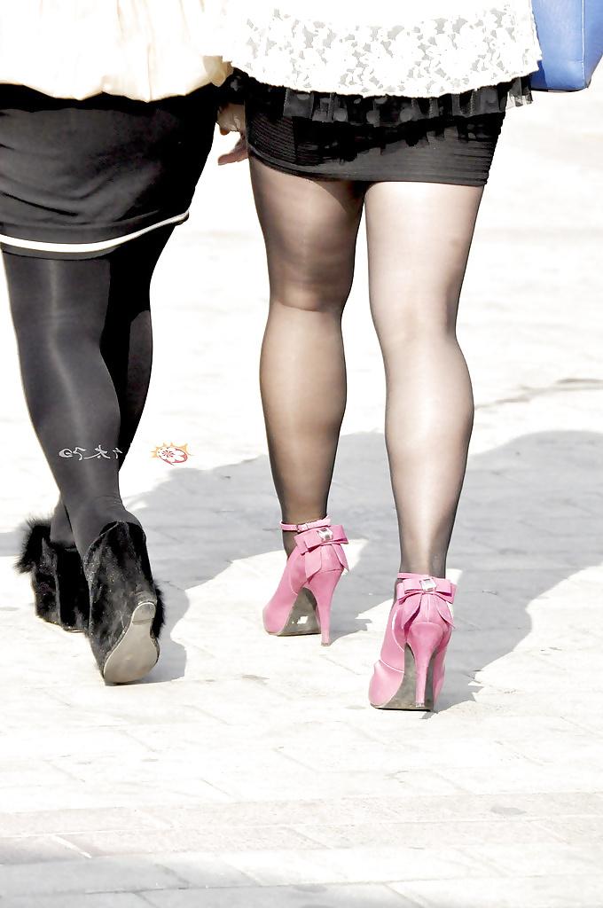 25P Hot asians in nylon