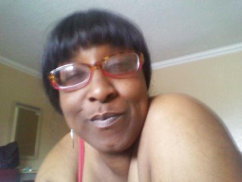 25P Nessa - Busty Ebony Woman